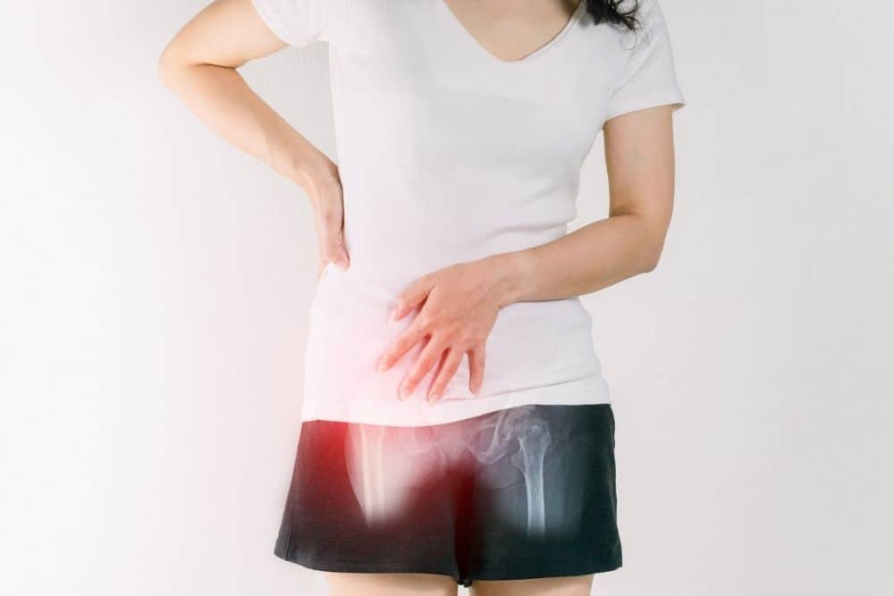 girl suffering from hip pain