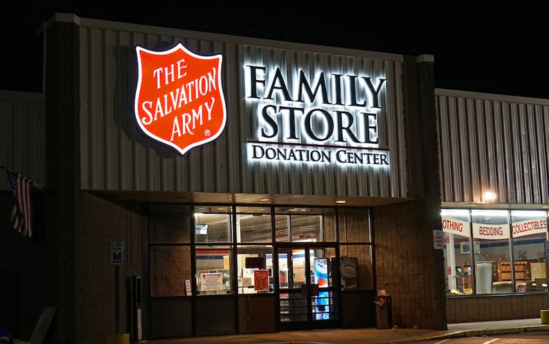 salvation army donation center