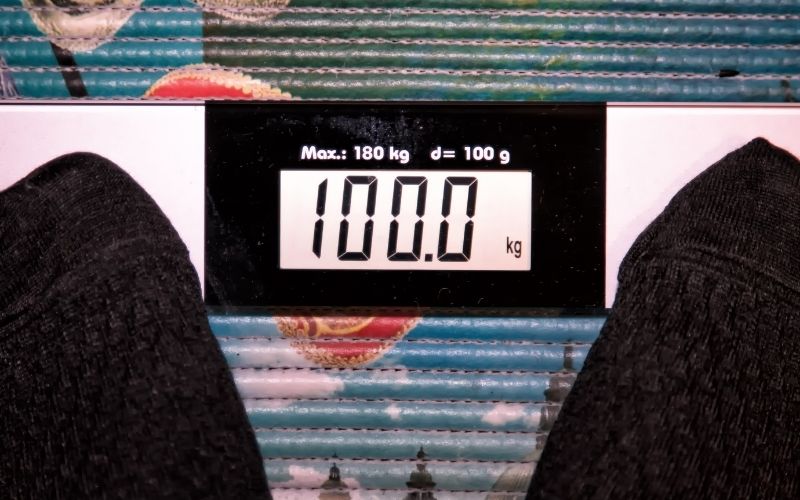 Digital scale weighting 100kg