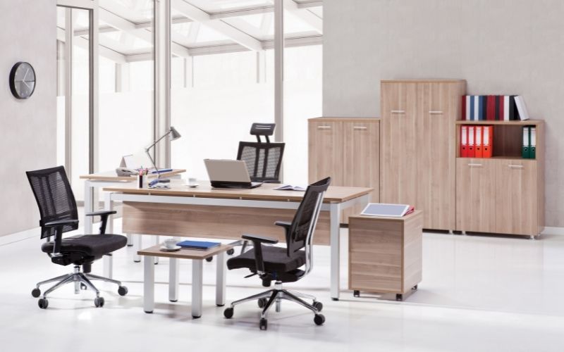 many types of office chairs