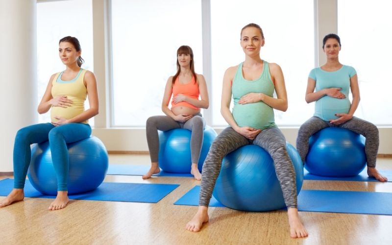 stability balls support pregnant women during labor