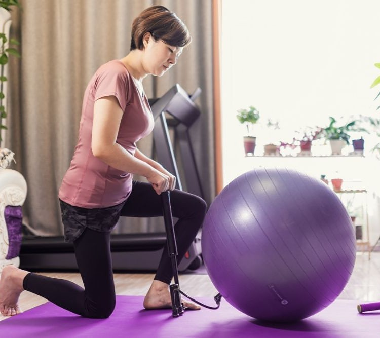 What Do You Need to Inflate an Exercise Ball? To Ergonomics