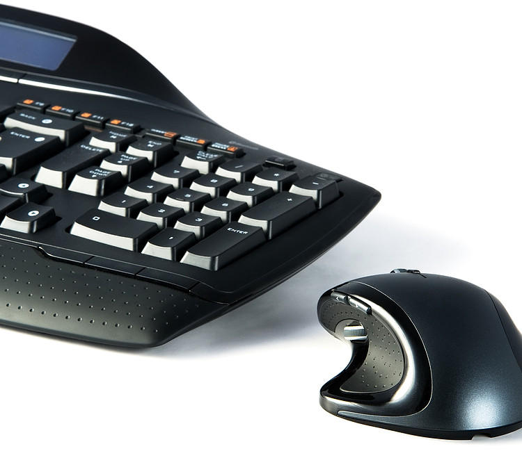 Black ergonomic keyboard and mouse