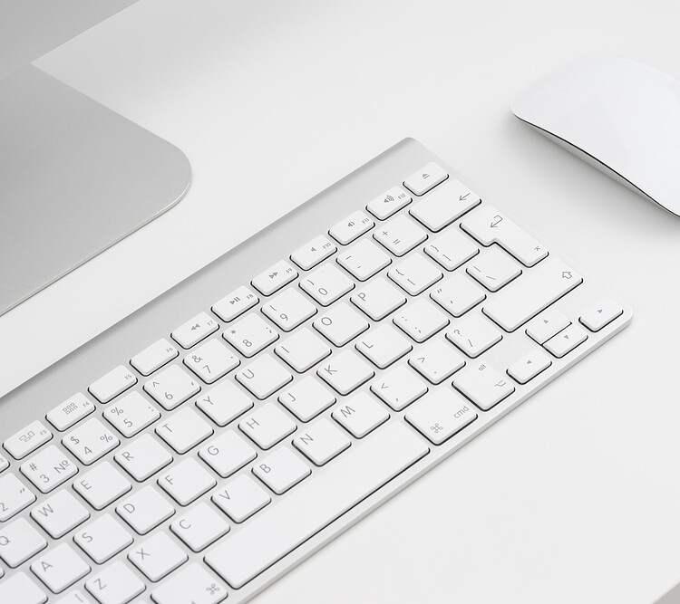 White Mac Magic Keyboard