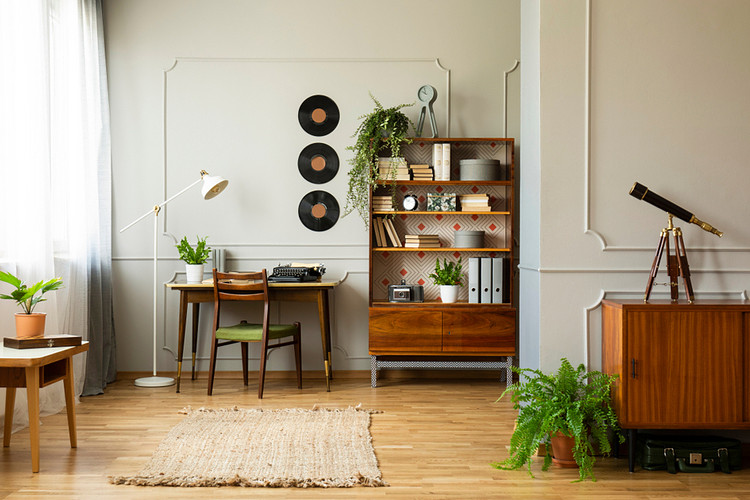 Old Desk as a bookshelf